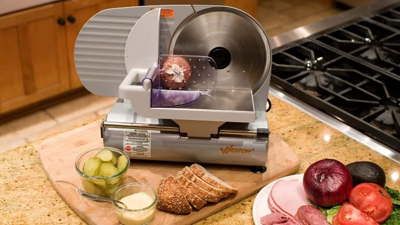 Making a sandwich with the best meat slicer